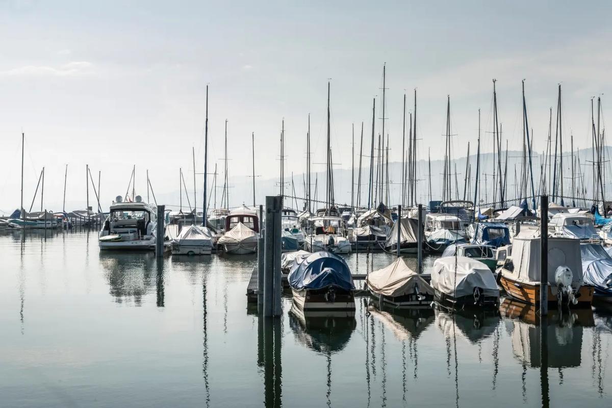 Ein Boot zu besitzen und Miete im Hafen von Arbon zu zahlen, kann ins Geld gehen.