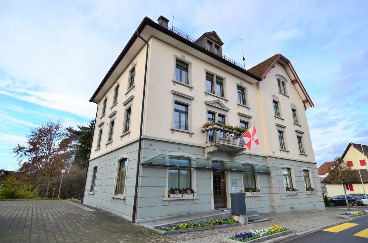 Gemeindehaus Roggwil: Die Behörde will die Steuerzahler finanziell entlasten.