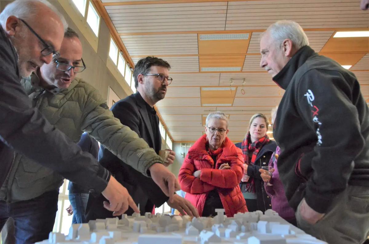 In der Mehrzweckhalle in Freidorf fand der Informationsanlass zur Umgestaltung des Roggwiler Zentrums statt.