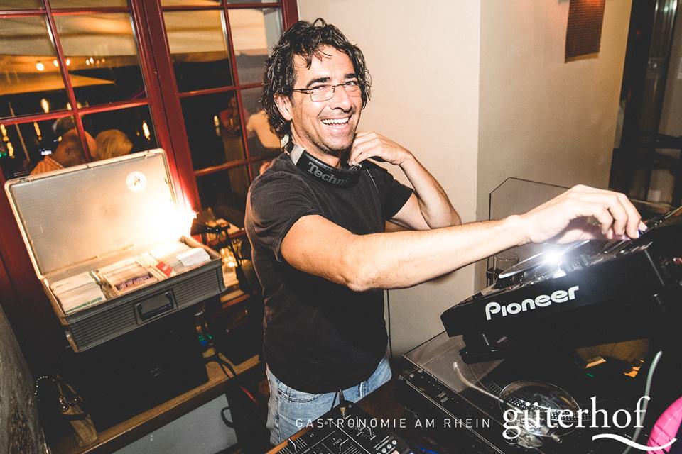DJ Greg ist einer der beiden DJ-Legenden, welche am Kantonalen Turnfest in Romanshorn auflegen werden  (Bild: red.)