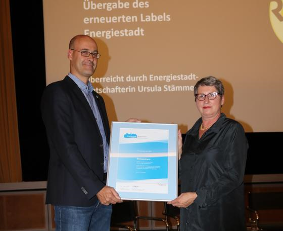 Stadtrat Patrik Fink und Ursula Stämmer-Horst vom Trägerverein Energiestadt. (Bild: Markus Bösch)