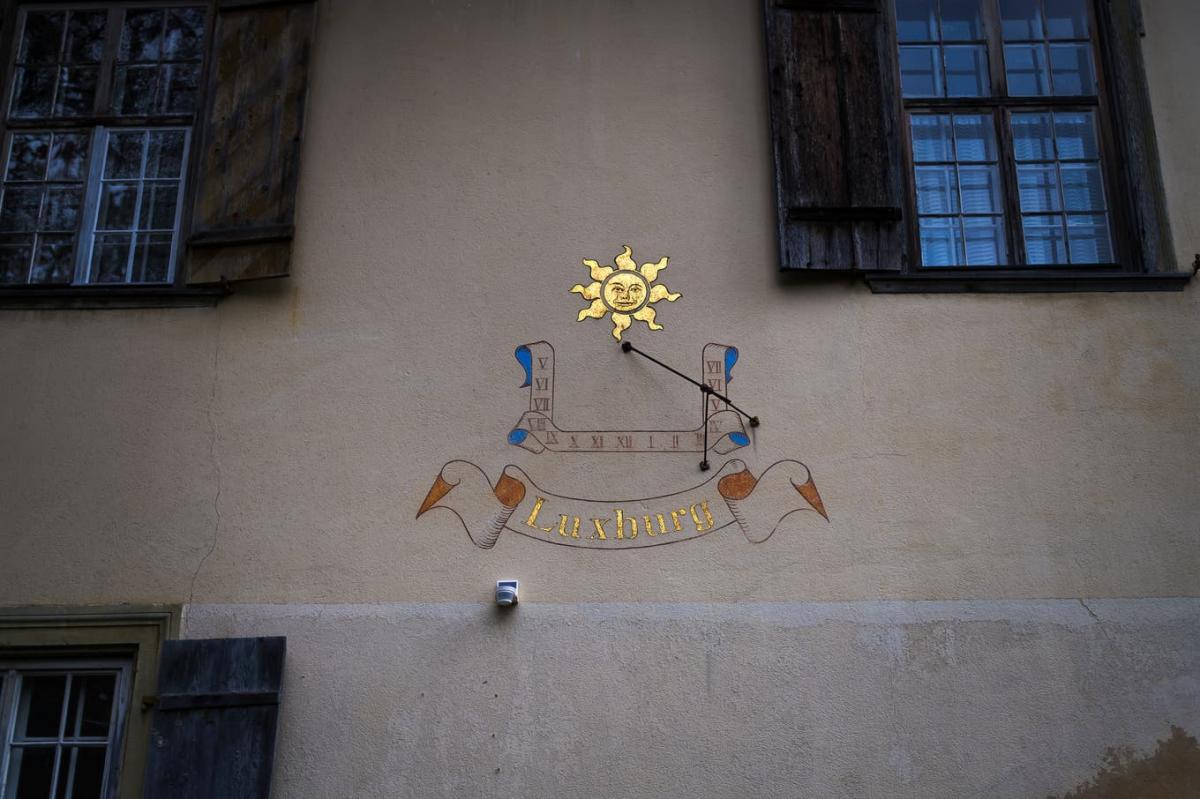 Sonnenuhr an der Luxburg: Der Zeitdruck ist da für die IG, die das Schloss öffentlich zugänglich machen will.